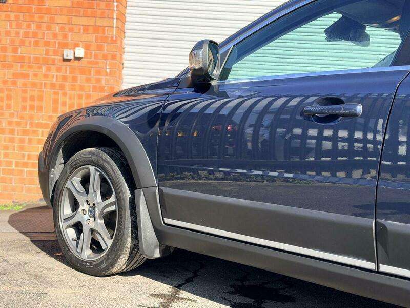 2011 VOLVO XC70 2011 VOLVO XC70