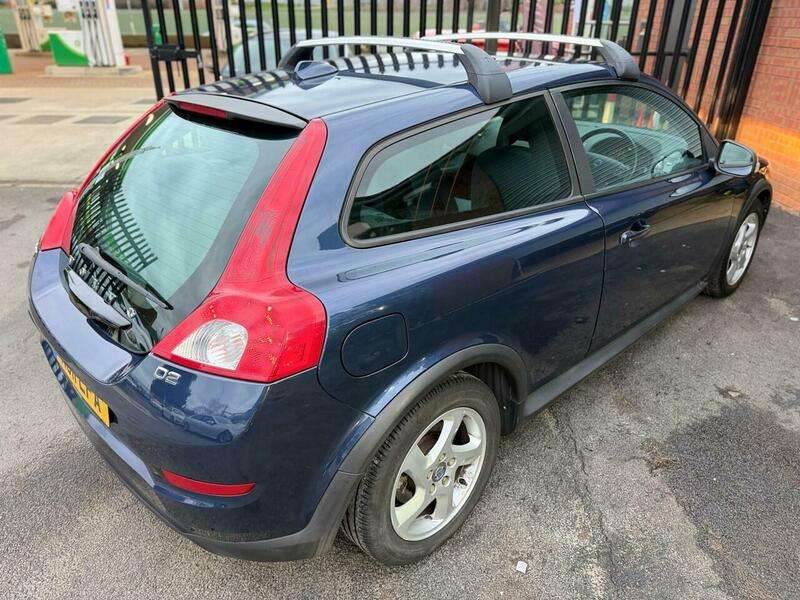 2011 VOLVO C30 2011 VOLVO C30