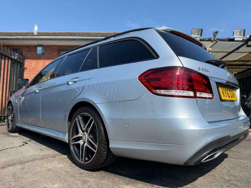 A 2016 MERCEDES-BENZ E CLASS 2.1 E220 BlueTEC AMG Night Edition (Premium) G-Tronic+ Euro 6 (s/s) 5dr A 2016 MERCEDES-BENZ E CLASS 2.1 E220 BlueTEC AMG Night Edition (Premium) G-Tronic+ Euro 6 (s/s) 5dr