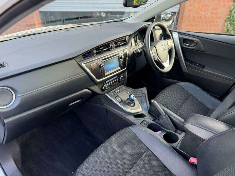 2015 TOYOTA AURIS 2015 TOYOTA AURIS