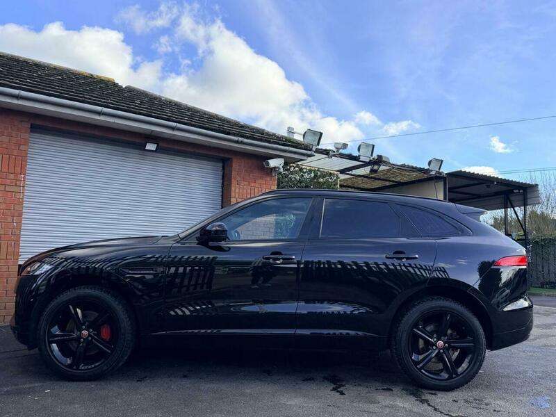 2017 JAGUAR F-PACE 2017 JAGUAR F-PACE