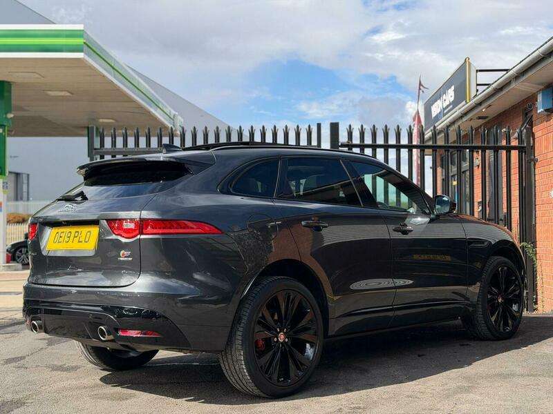 2019 JAGUAR F-PACE 2019 JAGUAR F-PACE