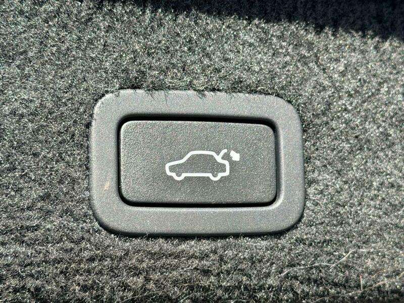 2011 VOLVO XC70 2011 VOLVO XC70