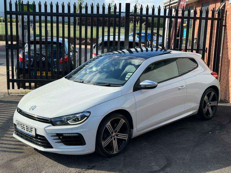 A 2016 VOLKSWAGEN SCIROCCO 2.0 TSI BlueMotion Tech R Euro 6 (s/s) 3dr A 2016 VOLKSWAGEN SCIROCCO 2.0 TSI BlueMotion Tech R Euro 6 (s/s) 3dr