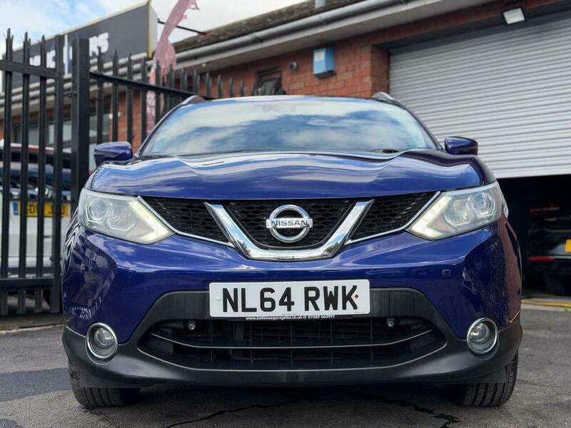 A 2014 NISSAN QASHQAI 1.5 dCi Tekna 2WD Euro 5 (s/s) 5dr A 2014 NISSAN QASHQAI 1.5 dCi Tekna 2WD Euro 5 (s/s) 5dr