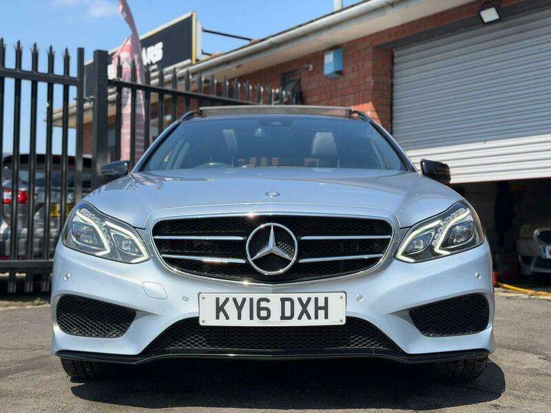 A 2016 MERCEDES-BENZ E CLASS 2.1 E220 BlueTEC AMG Night Edition (Premium) G-Tronic+ Euro 6 (s/s) 5dr A 2016 MERCEDES-BENZ E CLASS 2.1 E220 BlueTEC AMG Night Edition (Premium) G-Tronic+ Euro 6 (s/s) 5dr