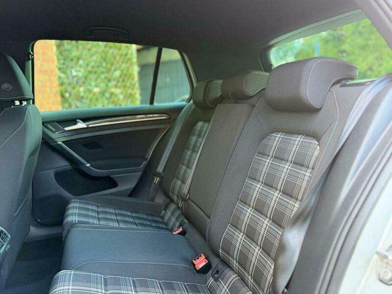 2016 VOLKSWAGEN GOLF 2016 VOLKSWAGEN GOLF