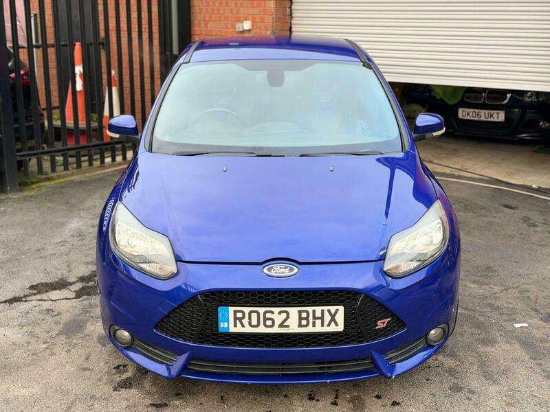 A 2012 FORD FOCUS 2.0T EcoBoost ST-2 Euro 5 (s/s) 5dr A 2012 FORD FOCUS 2.0T EcoBoost ST-2 Euro 5 (s/s) 5dr