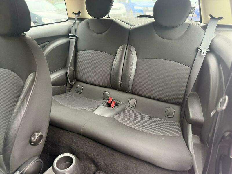 2011 MINI HATCH 2011 MINI HATCH