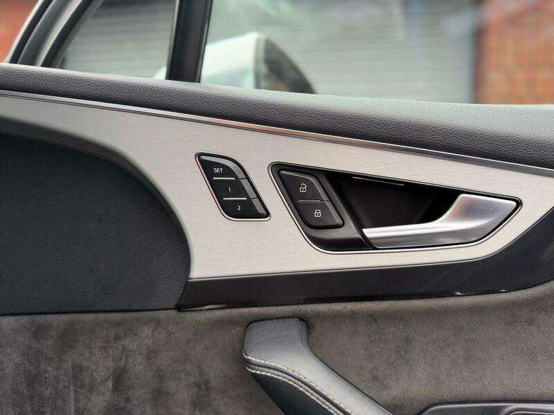 2017 AUDI SQ7 2017 AUDI SQ7