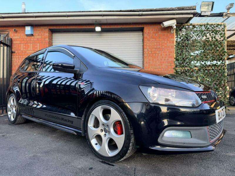 A 2011 VOLKSWAGEN POLO A 2011 VOLKSWAGEN POLO