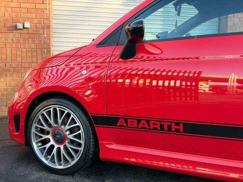2017 ABARTH 595 2017 ABARTH 595