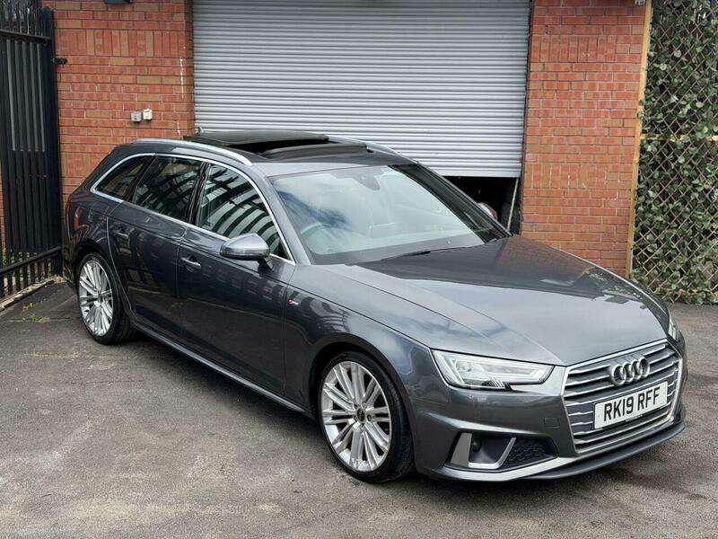 A 2019 AUDI A4 AVANT 2.0 TDI 40 S line S Tronic Euro 6 (s/s) 5dr A 2019 AUDI A4 AVANT 2.0 TDI 40 S line S Tronic Euro 6 (s/s) 5dr
