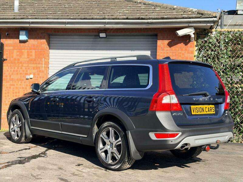 2011 VOLVO XC70 2011 VOLVO XC70