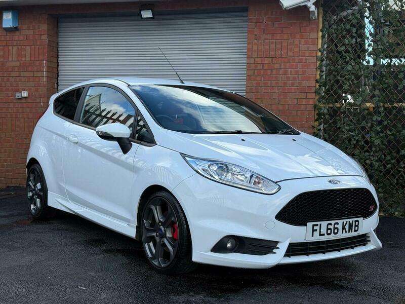 A 2016 FORD FIESTA 1.6T EcoBoost ST-3 Euro 6 3dr A 2016 FORD FIESTA 1.6T EcoBoost ST-3 Euro 6 3dr