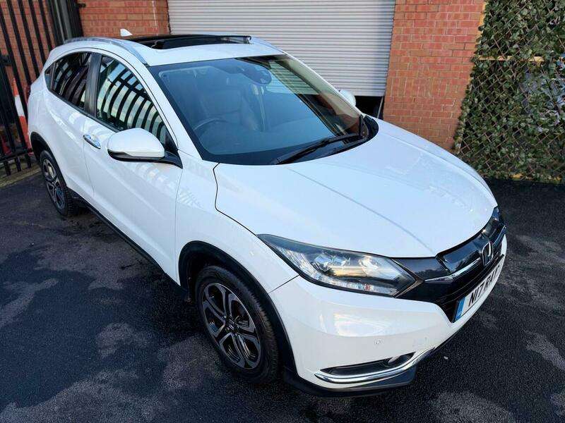 A 2016 HONDA HR-V 1.5 i-VTEC EX CVT Euro 6 (s/s) 5dr A 2016 HONDA HR-V 1.5 i-VTEC EX CVT Euro 6 (s/s) 5dr
