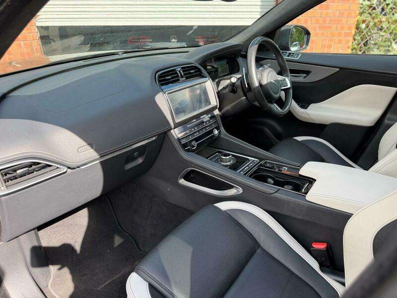 2019 JAGUAR F-PACE 2019 JAGUAR F-PACE