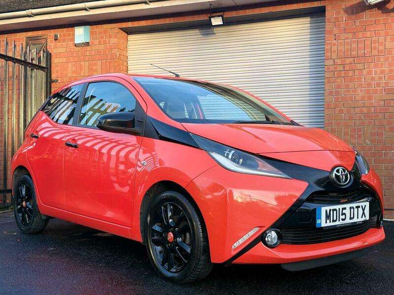 A 2015 TOYOTA AYGO 1.0 VVT-i x-cite Euro 5 5dr Euro 5 A 2015 TOYOTA AYGO 1.0 VVT-i x-cite Euro 5 5dr Euro 5