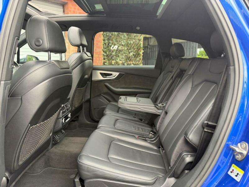 2017 AUDI SQ7 2017 AUDI SQ7