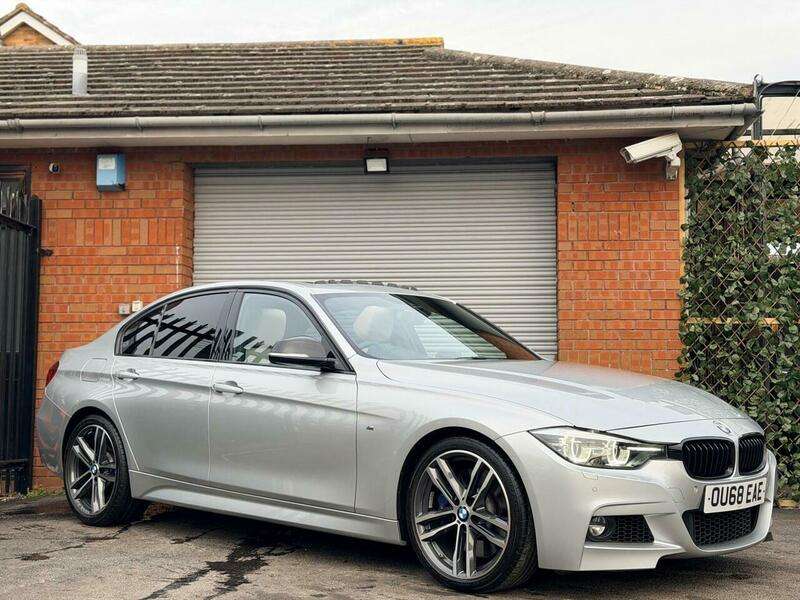 A 2018 BMW 3 SERIES 3.0 340i M Sport Shadow Edition Auto Euro 6 (s/s) 4dr A 2018 BMW 3 SERIES 3.0 340i M Sport Shadow Edition Auto Euro 6 (s/s) 4dr