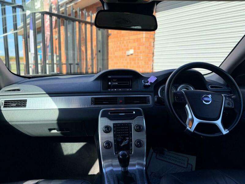 2011 VOLVO XC70 2011 VOLVO XC70