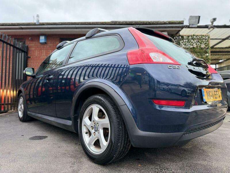 2011 VOLVO C30 2011 VOLVO C30