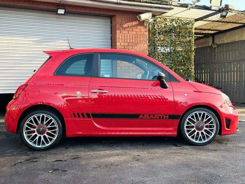 2017 ABARTH 595 2017 ABARTH 595