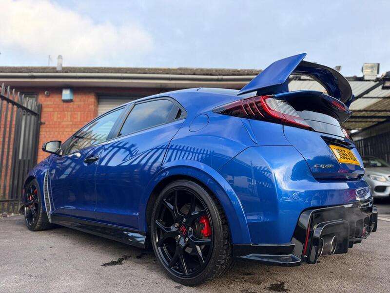 A 2016 HONDA CIVIC 2.0 i-VTEC Type R GT Euro 6 (s/s) 5dr A 2016 HONDA CIVIC 2.0 i-VTEC Type R GT Euro 6 (s/s) 5dr