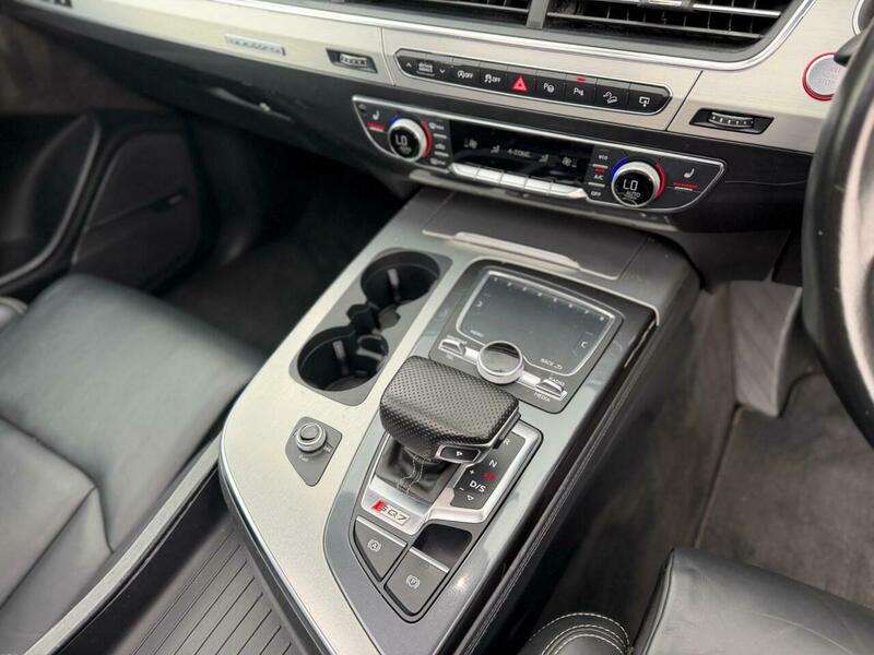 2017 AUDI SQ7 2017 AUDI SQ7