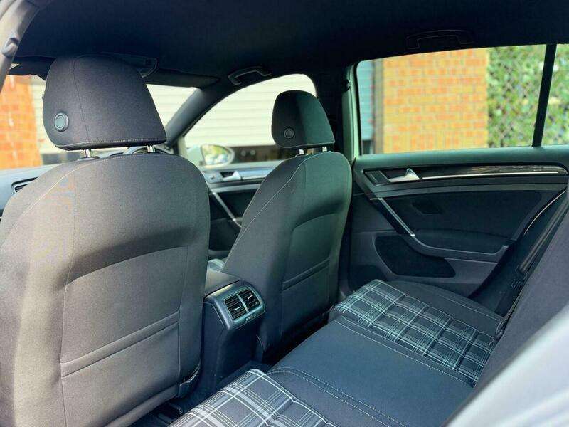 2016 VOLKSWAGEN GOLF 2016 VOLKSWAGEN GOLF