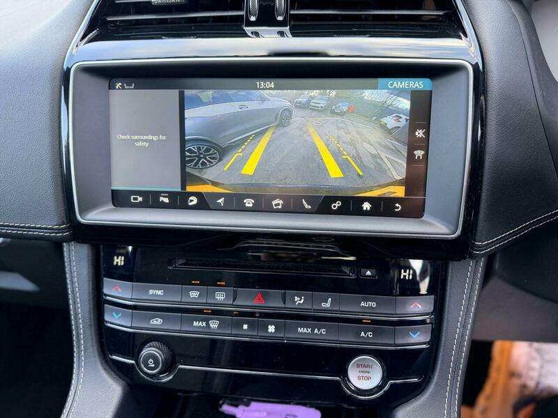 2017 JAGUAR F-PACE 2017 JAGUAR F-PACE