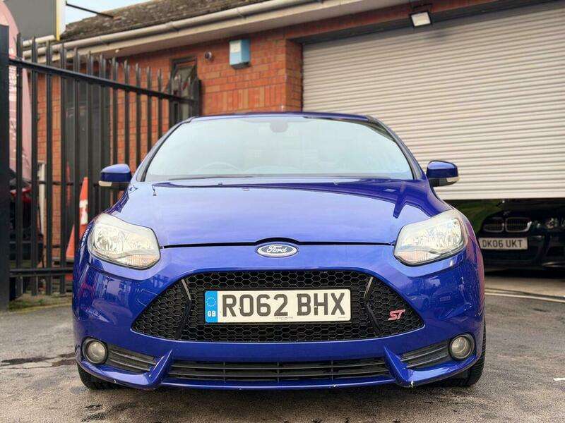 A 2012 FORD FOCUS 2.0T EcoBoost ST-2 Euro 5 (s/s) 5dr A 2012 FORD FOCUS 2.0T EcoBoost ST-2 Euro 5 (s/s) 5dr
