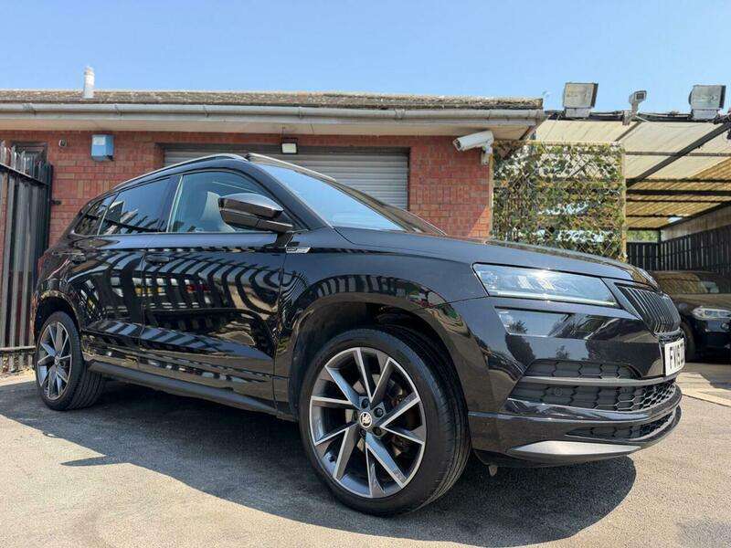 A 2019 SKODA KAROQ 2.0 TSI SportLine DSG 4WD Euro 6 (s/s) 5dr A 2019 SKODA KAROQ 2.0 TSI SportLine DSG 4WD Euro 6 (s/s) 5dr