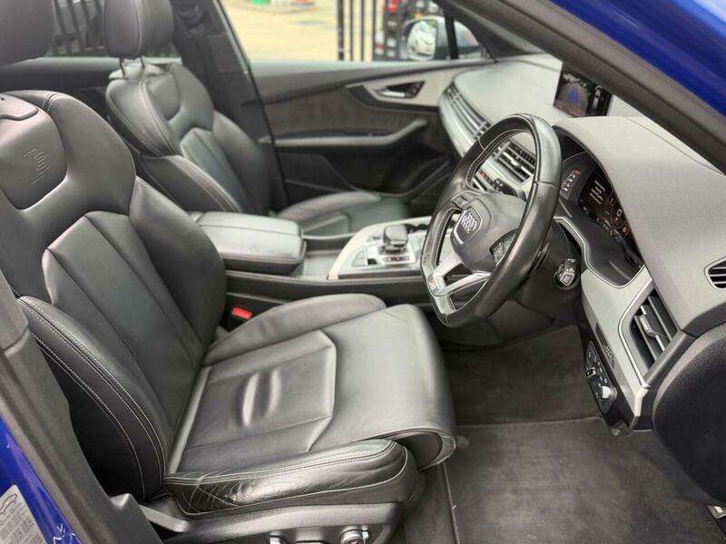 2017 AUDI SQ7 2017 AUDI SQ7