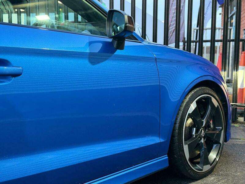 null AUDI RS3 null AUDI RS3