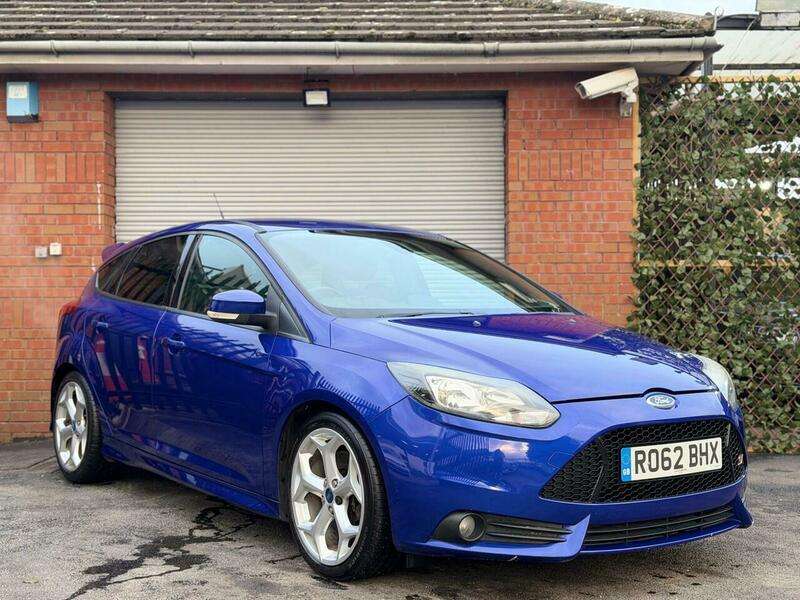 A 2012 FORD FOCUS 2.0T EcoBoost ST-2 Euro 5 (s/s) 5dr A 2012 FORD FOCUS 2.0T EcoBoost ST-2 Euro 5 (s/s) 5dr