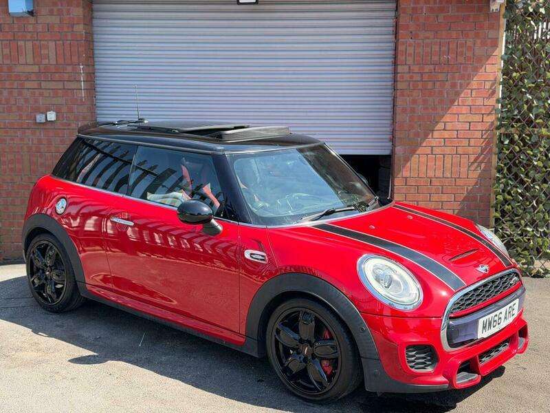 A 2016 MINI HATCH 2.0 John Cooper Works Auto Euro 6 (s/s) 3dr A 2016 MINI HATCH 2.0 John Cooper Works Auto Euro 6 (s/s) 3dr