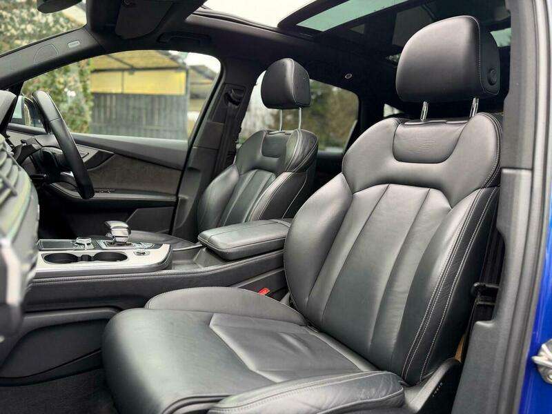 2017 AUDI SQ7 2017 AUDI SQ7