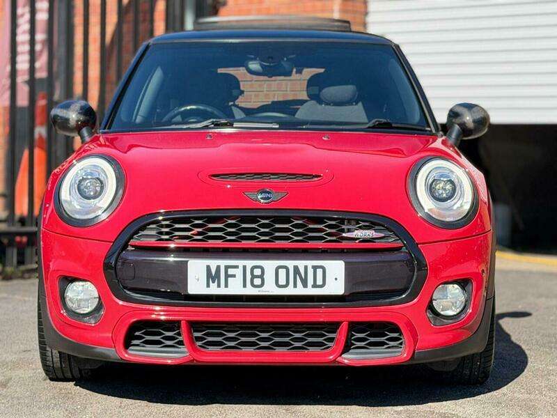 A 2018 MINI HATCH 2.0 Cooper S Sport Hatchback 3dr Petrol Steptronic Euro 6 (s/s) (192 ps) A 2018 MINI HATCH 2.0 Cooper S Sport Hatchback 3dr Petrol Steptronic Euro 6 (s/s) (192 ps)