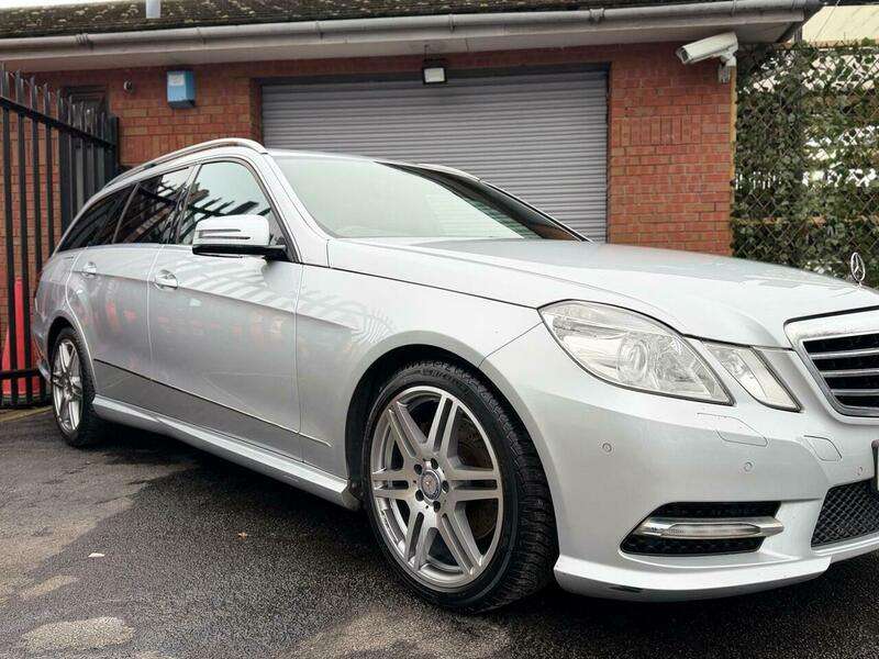 A 2012 MERCEDES-BENZ E CLASS 2.1 E250 CDI BlueEfficiency Sport Tiptronic Euro 5 5dr A 2012 MERCEDES-BENZ E CLASS 2.1 E250 CDI BlueEfficiency Sport Tiptronic Euro 5 5dr