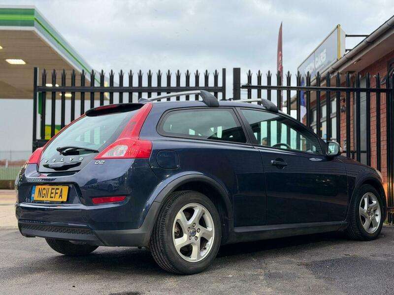 2011 VOLVO C30 2011 VOLVO C30