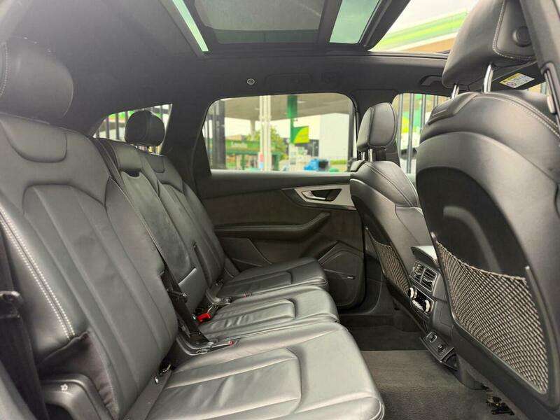 2017 AUDI SQ7 2017 AUDI SQ7