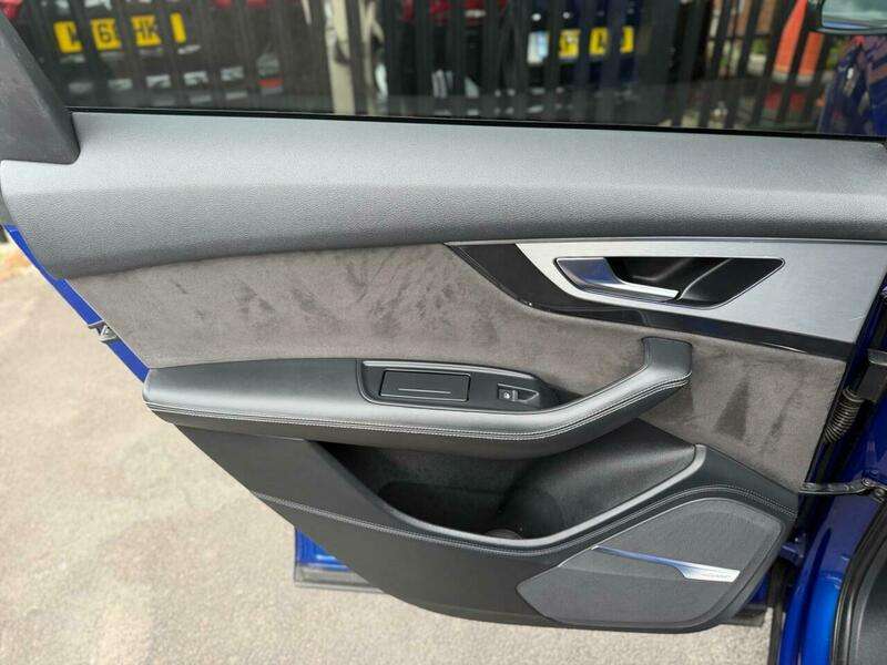 2017 AUDI SQ7 2017 AUDI SQ7