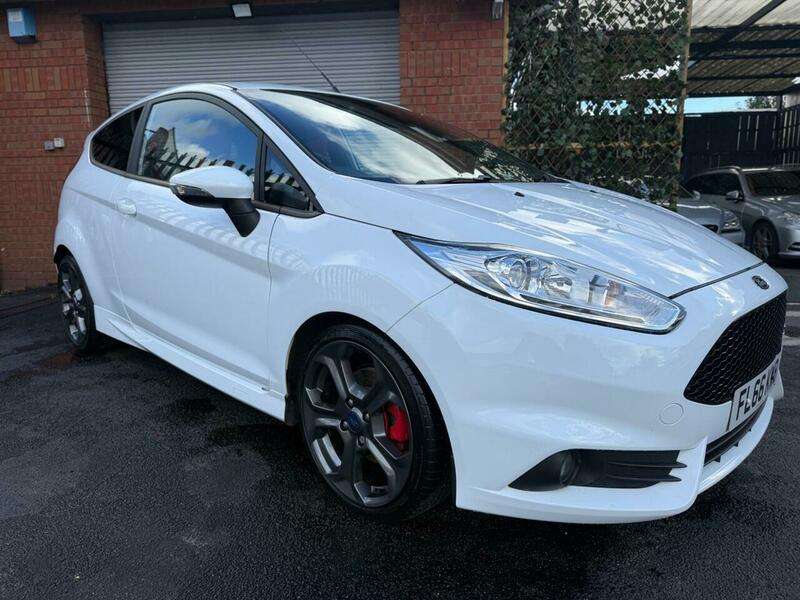 A 2016 FORD FIESTA 1.6T EcoBoost ST-3 Euro 6 3dr A 2016 FORD FIESTA 1.6T EcoBoost ST-3 Euro 6 3dr