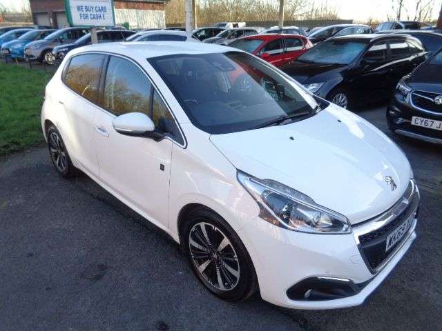 A 2019 PEUGEOT 208 1.2 S/S TECH EDITION 5d 82 BHP SAT NAV PARK SENSORS SAT NAV LOW INSURANCE S A 2019 PEUGEOT 208 1.2 S/S TECH EDITION 5d 82 BHP SAT NAV PARK SENSORS SAT NAV LOW INSURANCE S