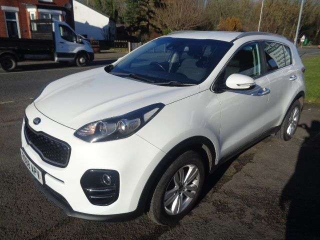 A 2018 KIA SPORTAGE 1.6 GDi 2 SUV 5dr Petrol Manual Euro 6 (s/s) (130 bhp) SAT NAV REVERSE CAME A 2018 KIA SPORTAGE 1.6 GDi 2 SUV 5dr Petrol Manual Euro 6 (s/s) (130 bhp) SAT NAV REVERSE CAME