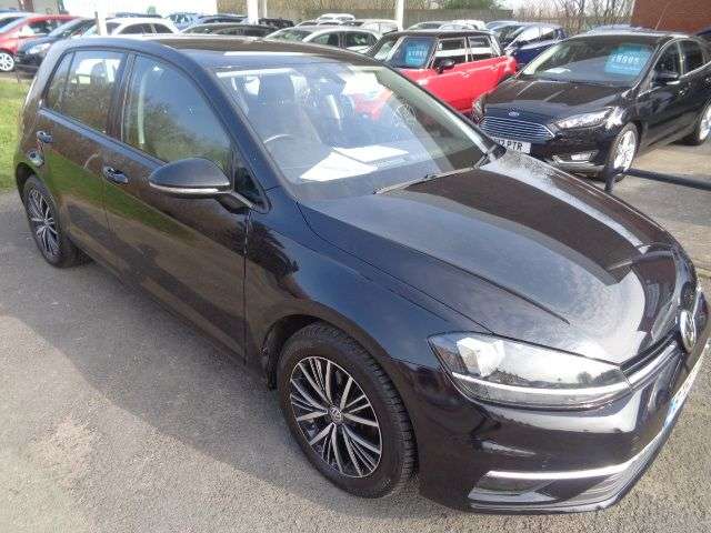 2017 VOLKSWAGEN GOLF 2017 VOLKSWAGEN GOLF