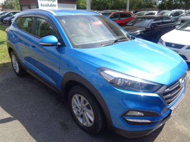 A 2018 HYUNDAI TUCSON 1.6 GDi Blue Drive SE Nav SUV 5dr Petrol Manual Euro 6 (s/s) (132 ps) 8 SER A 2018 HYUNDAI TUCSON 1.6 GDi Blue Drive SE Nav SUV 5dr Petrol Manual Euro 6 (s/s) (132 ps) 8 SER