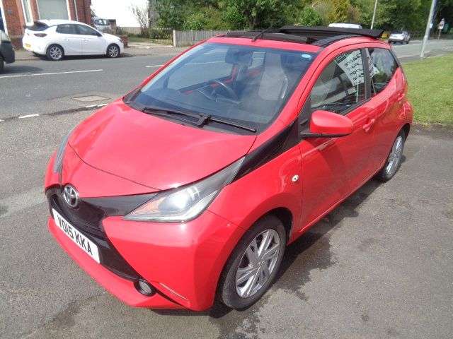 A 2015 TOYOTA AYGO 1.0 VVT-i x-pression Hatchback 5dr Petrol Manual Euro 5 Euro 5 (68 ps) CONV A 2015 TOYOTA AYGO 1.0 VVT-i x-pression Hatchback 5dr Petrol Manual Euro 5 Euro 5 (68 ps) CONV