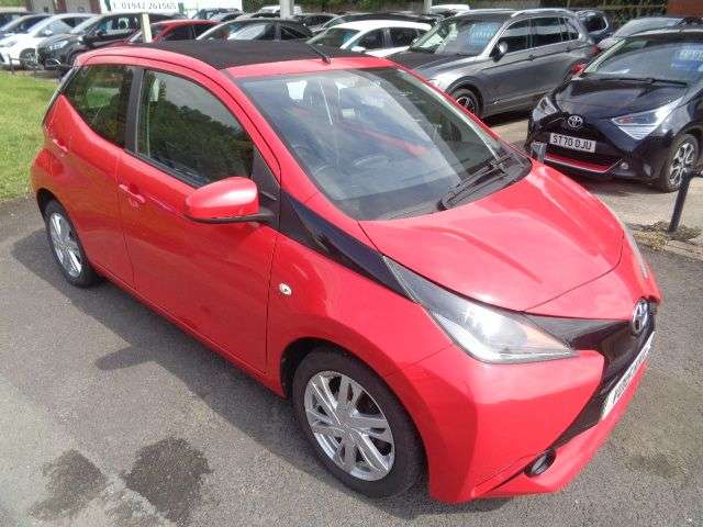 A 2015 TOYOTA AYGO 1.0 VVT-i x-pression Hatchback 5dr Petrol Manual Euro 5 Euro 5 (68 ps) CONV A 2015 TOYOTA AYGO 1.0 VVT-i x-pression Hatchback 5dr Petrol Manual Euro 5 Euro 5 (68 ps) CONV